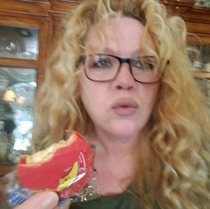 Meet your Posher, Ellen